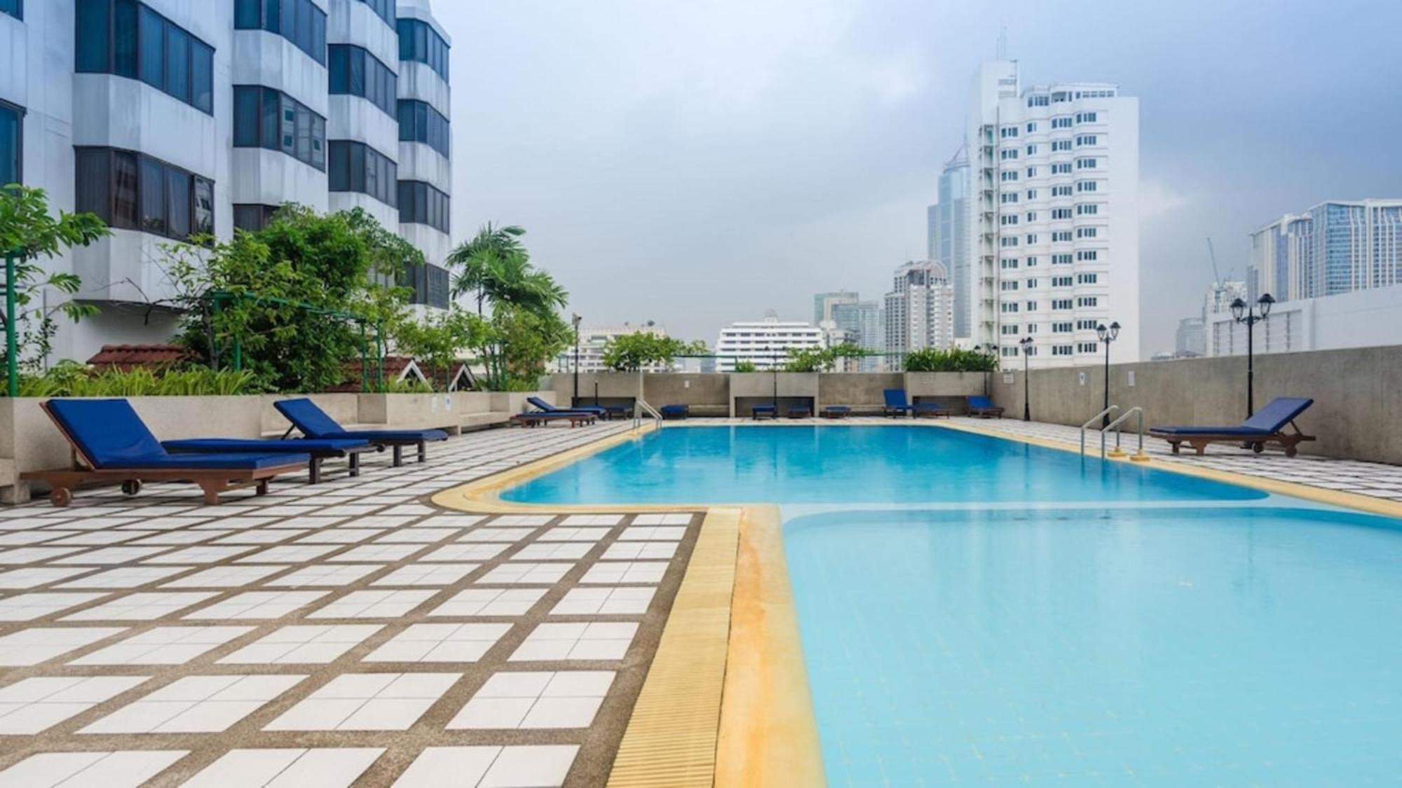Fully Furnished Omni Tower Apartments Nana - Sukhumvit Soi 4 Banguecoque Exterior foto