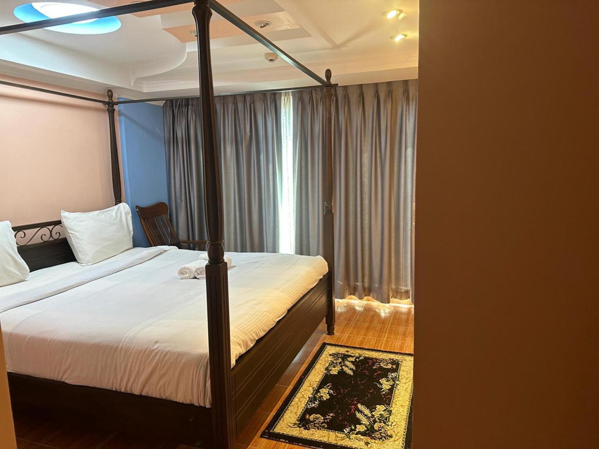Fully Furnished Omni Tower Apartments Nana - Sukhumvit Soi 4 Banguecoque Exterior foto