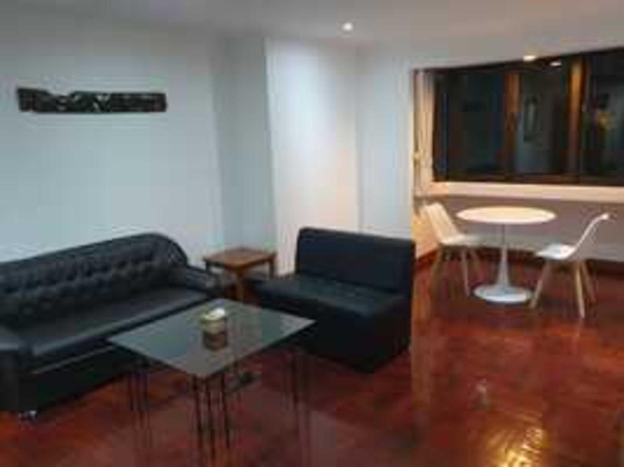 Fully Furnished Omni Tower Apartments Nana - Sukhumvit Soi 4 Banguecoque Exterior foto