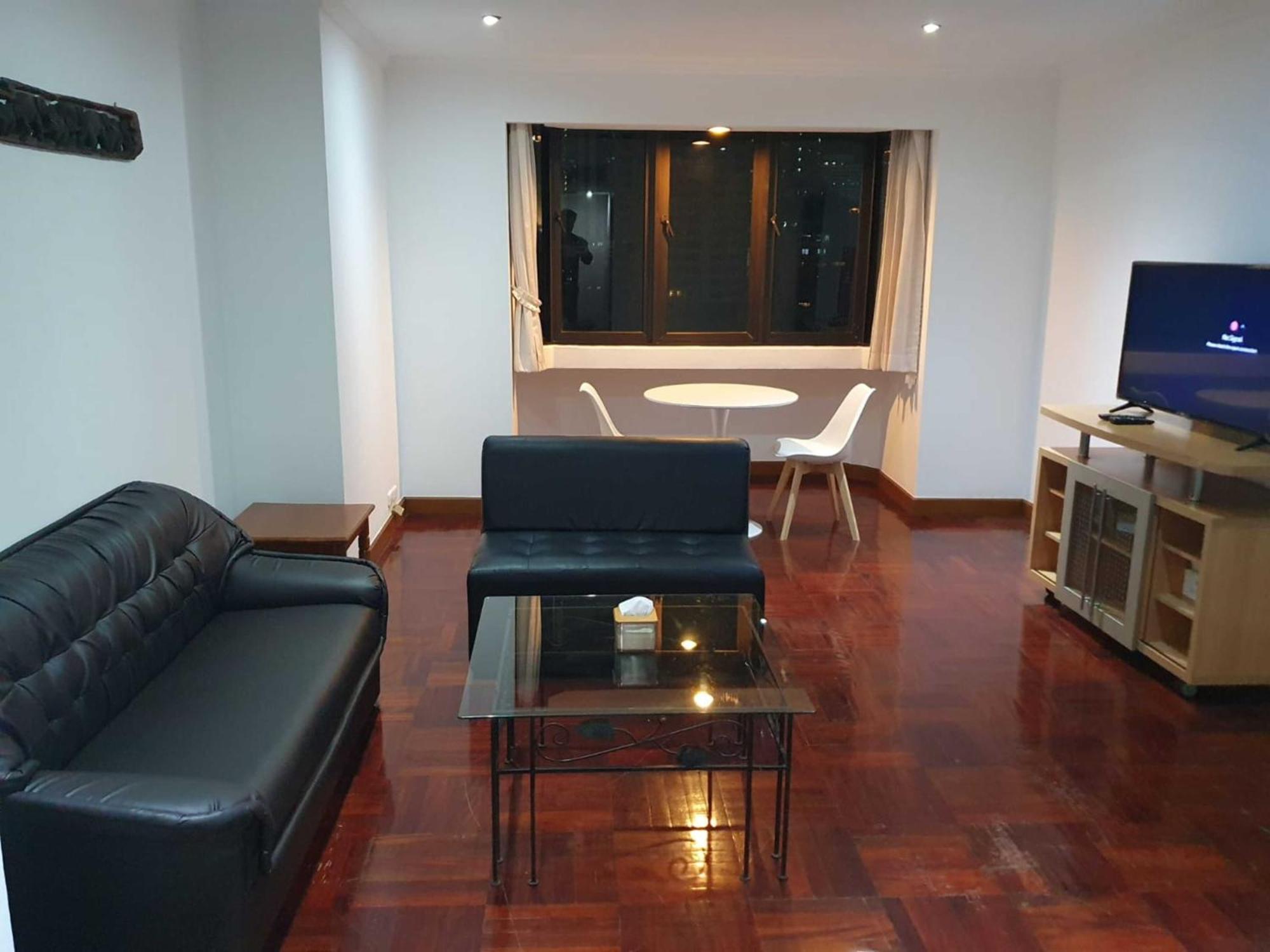 Fully Furnished Omni Tower Apartments Nana - Sukhumvit Soi 4 Banguecoque Exterior foto